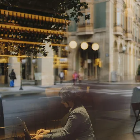 El Moderne Szálloda