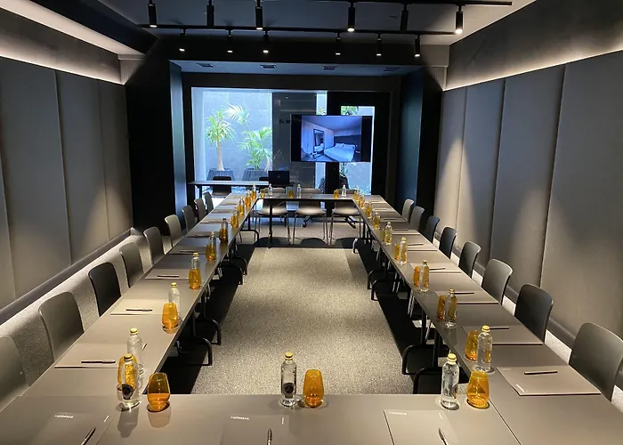 Hotell El Moderne 4*