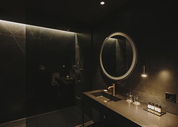 El Moderne Готель 4*